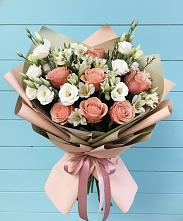 Букет цветов из:  Розы, Альстромерии и Лизиантусы в Верхнем Карачане