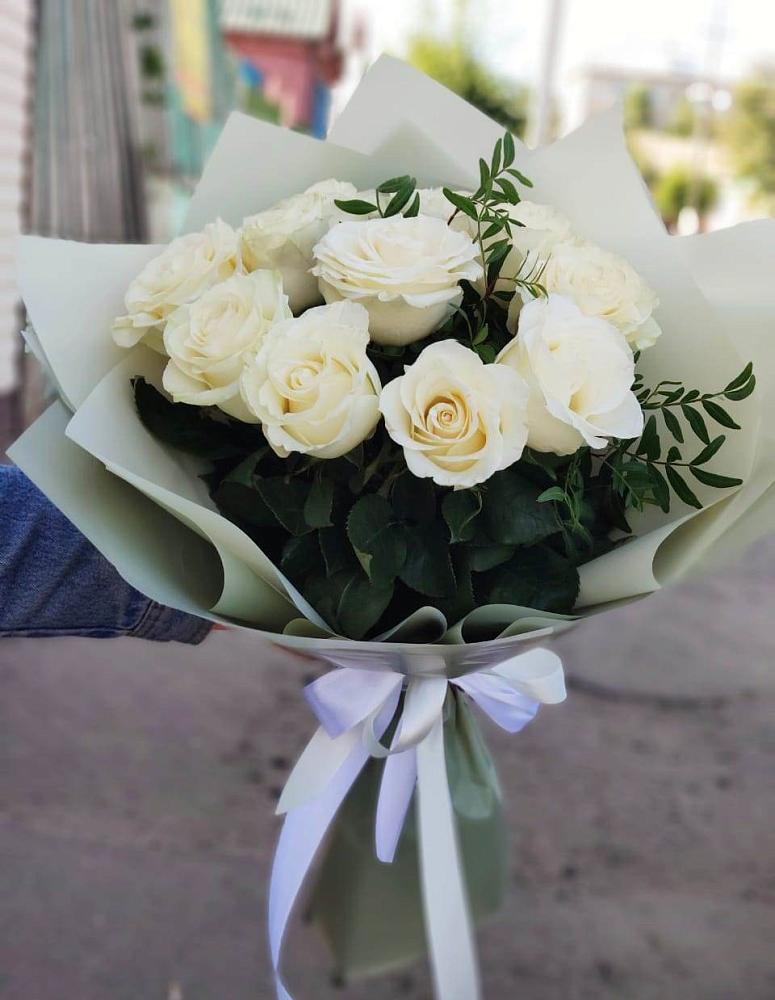 Букет Белые розы Проуд в Верхнем Карачане