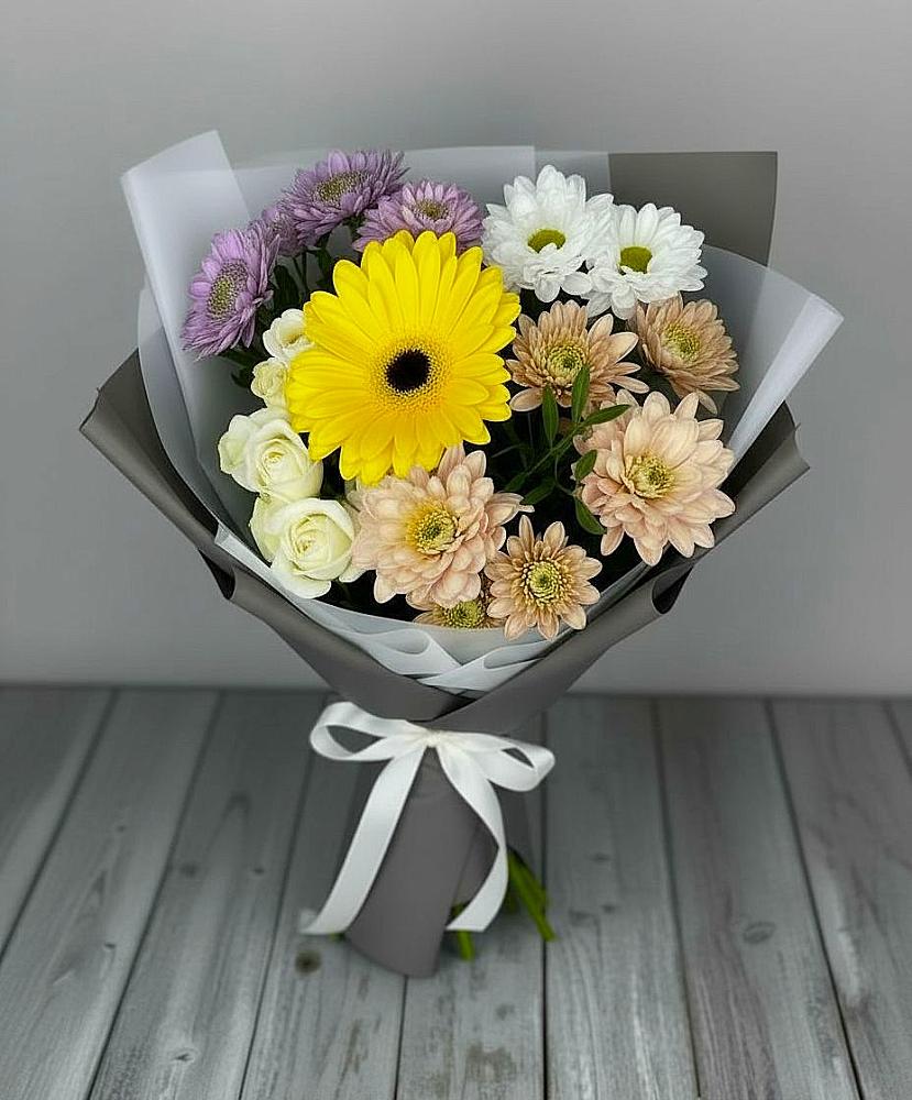 Букет цветов из: Розы, Герберы и Хризантемы в Верхнем Карачане