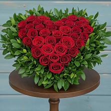 Цветочная композиция из Розы в виде сердца в Верхнем Карачане