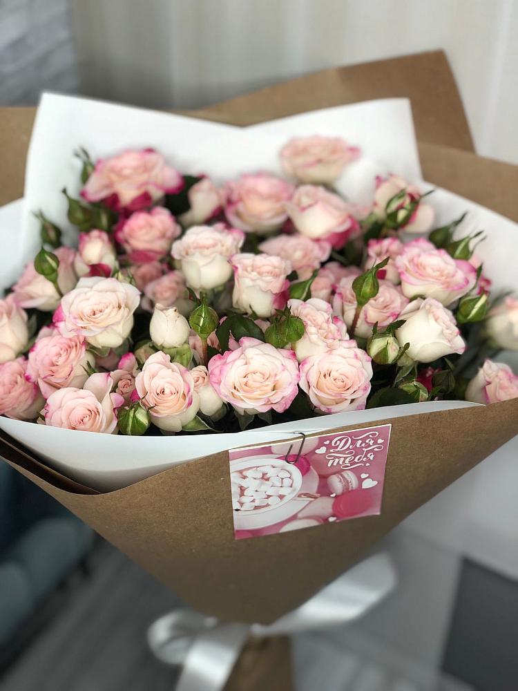 Букет цветов из: Розы в Верхнем Карачане