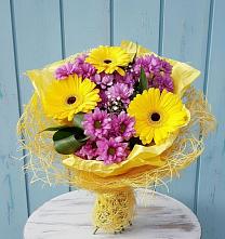 Букет цветов из:  Хризантемы и Герберы в Верхнем Карачане