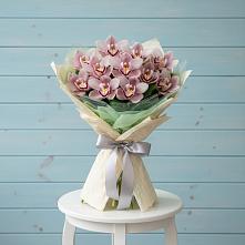 Букет цветов из:  Орхидеи и Розы в Верхнем Карачане