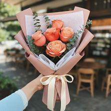 Букет цветов из:  Розы в Верхнем Карачане