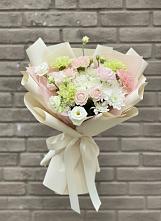 Букет цветов из:  Гвоздики, Розы, Лизиантусы и Хризантемы в Верхнем Карачане
