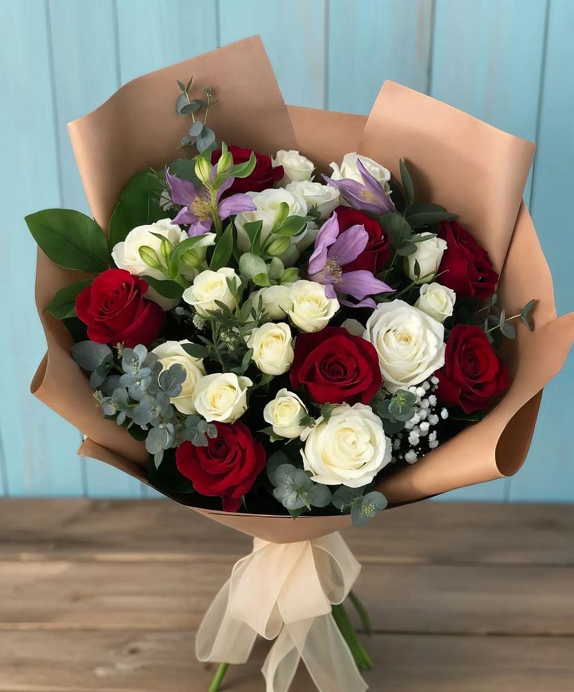 Букет цветов из: Розы и Альстромерии в Верхнем Карачане