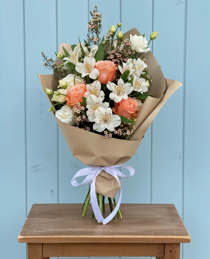 Букет цветов из: Альстромерии, Лизиантусы, Розы и Хризантемы в Верхнем Карачане