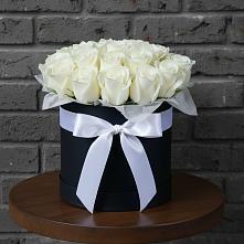 Цветочная композиция из Розы в шляпной коробке в Верхнем Карачане