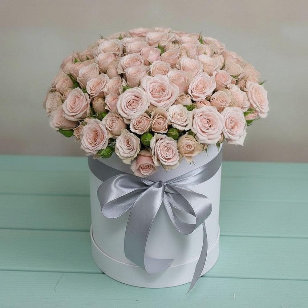 Цветочная композиция из Розы в шляпной коробке в Верхнем Карачане